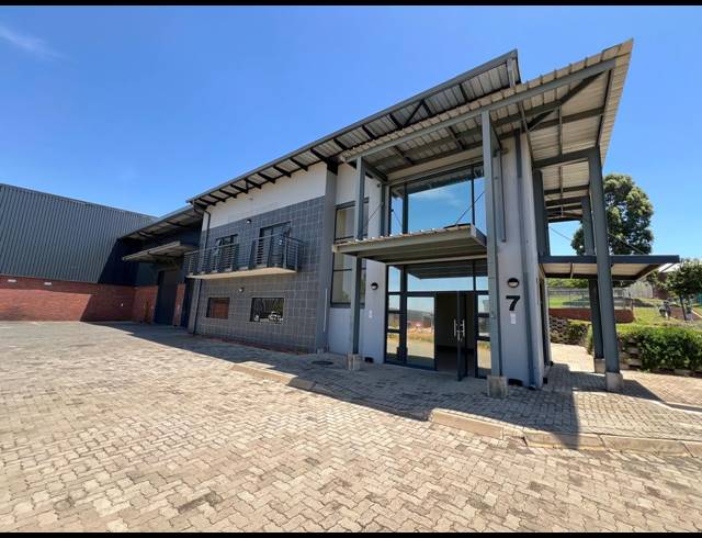 710M² WAREHOUSE TO LET IN LASER PARK